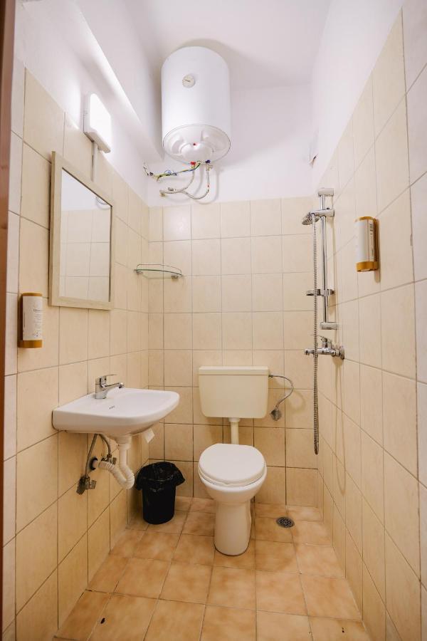 Mema Rooms Химара Экстерьер фото